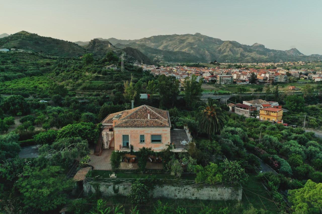 Antico Borgo Etneo Agriturismo Villa Calatabiano Exterior foto